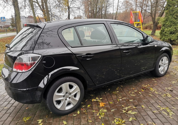 Opel Astra cena 17500 przebieg: 243080, rok produkcji 2011 z Ostróda małe 704